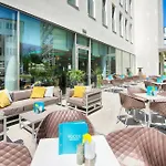 Leonardo South Hotel 4*