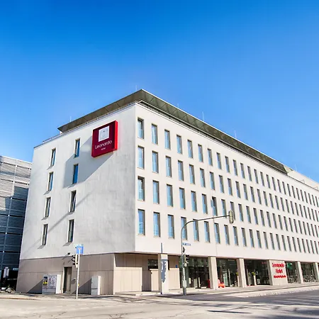 Hotel Leonardo City South 4*
