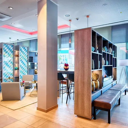 Отель Leonardo City South 4*