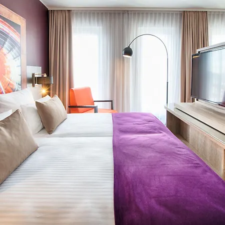 Leonardo City South Отель 4*