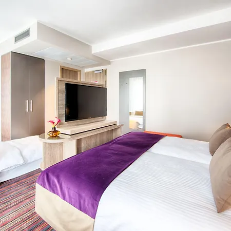 Leonardo City South 4*