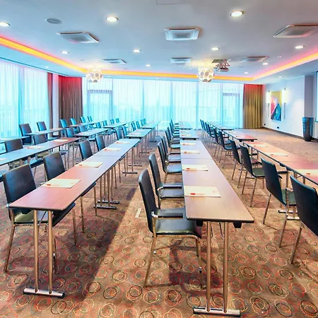 Hotel Leonardo South 4*