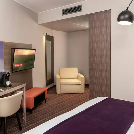 Hotel Leonardo South 4*