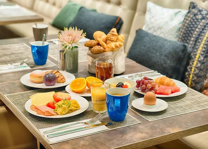 מלון Leonardo South 4*